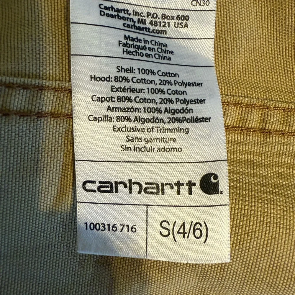 Carhartt Woman’s Vest with removal hood - Picture 6 of 6